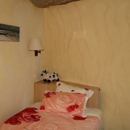 Cueva Sasha * سان ميغيل ذي أبونا
