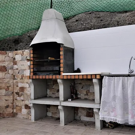 Cueva Sasha * Σαν Μιγκέλ ντε Αμπόνα